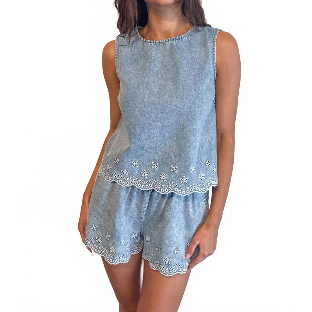 NEW ADELINE embroidered classic shorts in denim